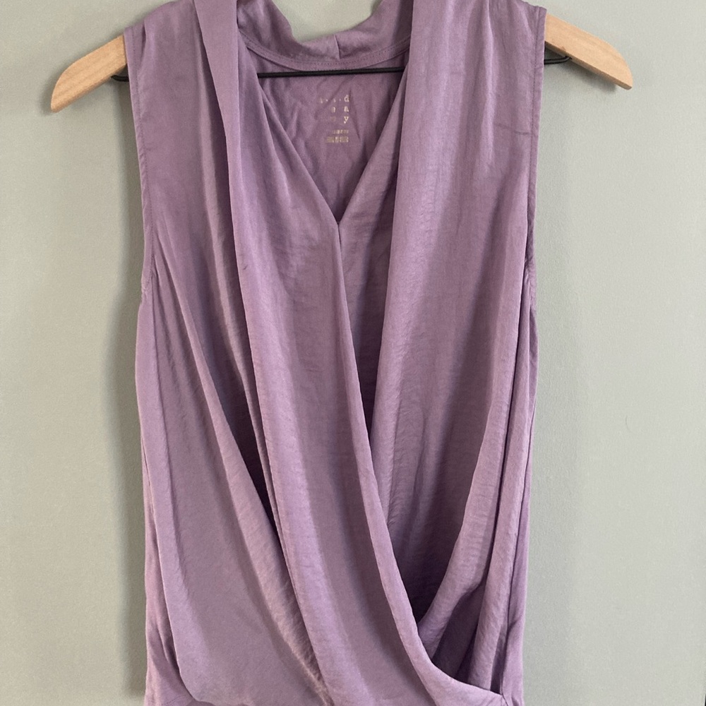 ☀️ Lavender sleeveless shirt. Target “and away” brand. Size small